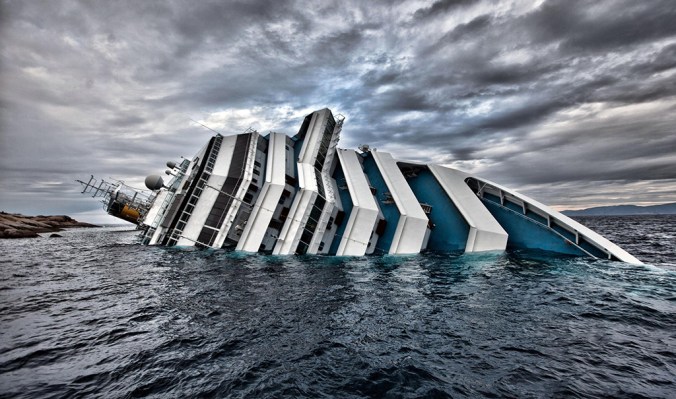 indian-mirror-costa-concordia-cruise-liner-sunk