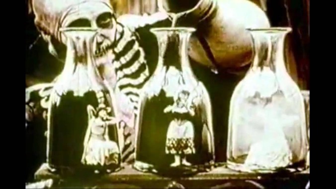 Pictured: Bottle blondes.